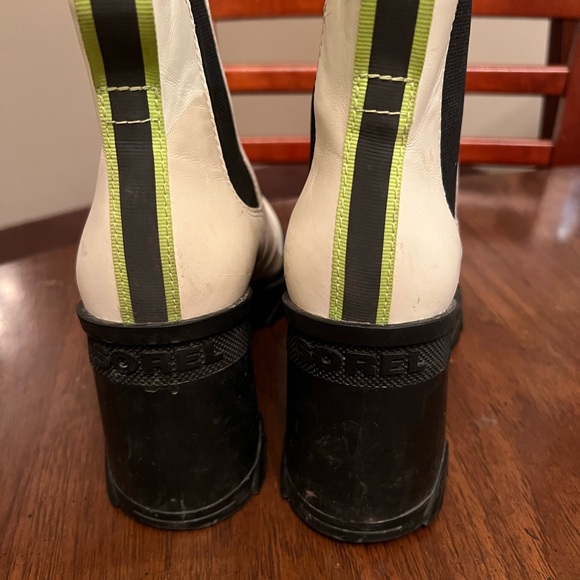 Sorel ankle rain boots 8 - Picture 4 of 5